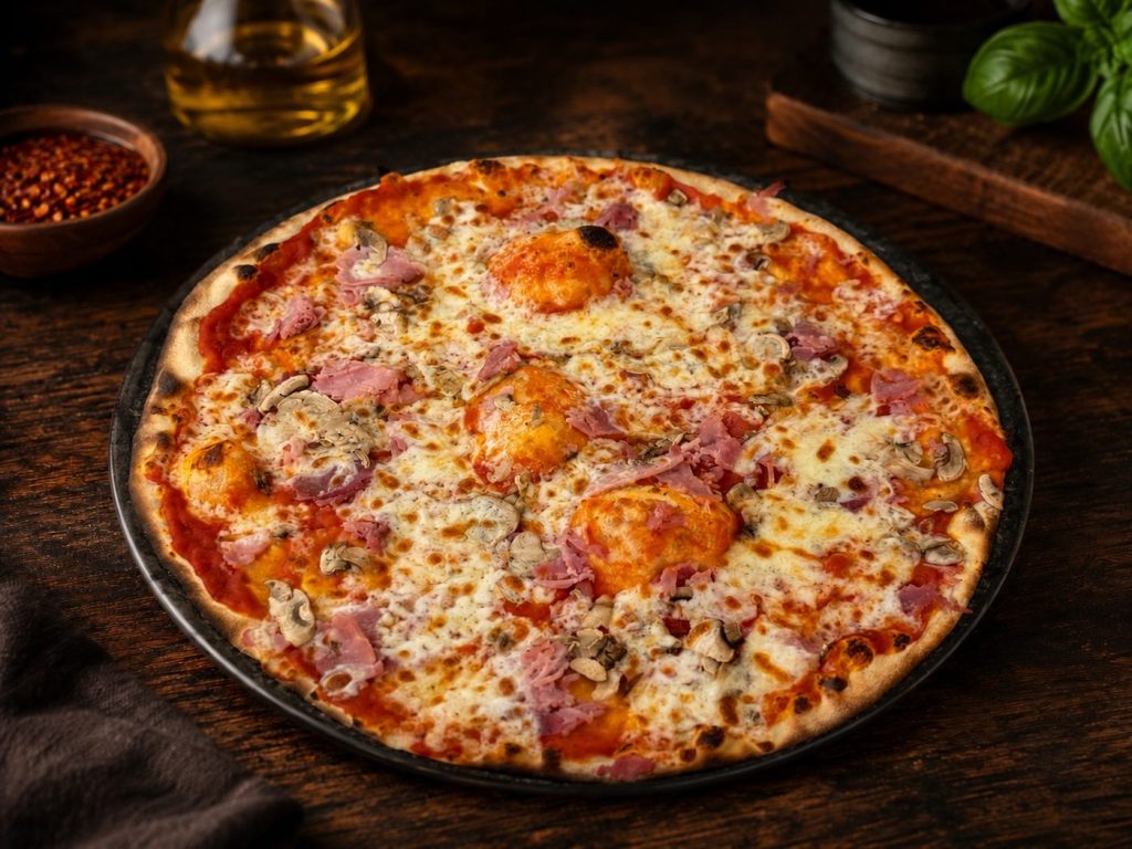 Pizza Comptoir Pizza sur une table
